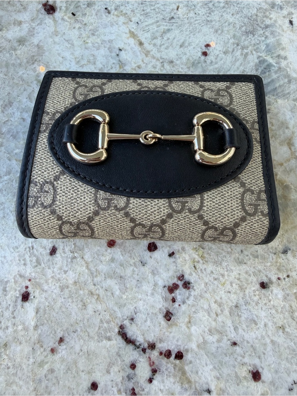Gucci Beige and Black GG Supreme Canvas Card Holder with Gold Horsebit